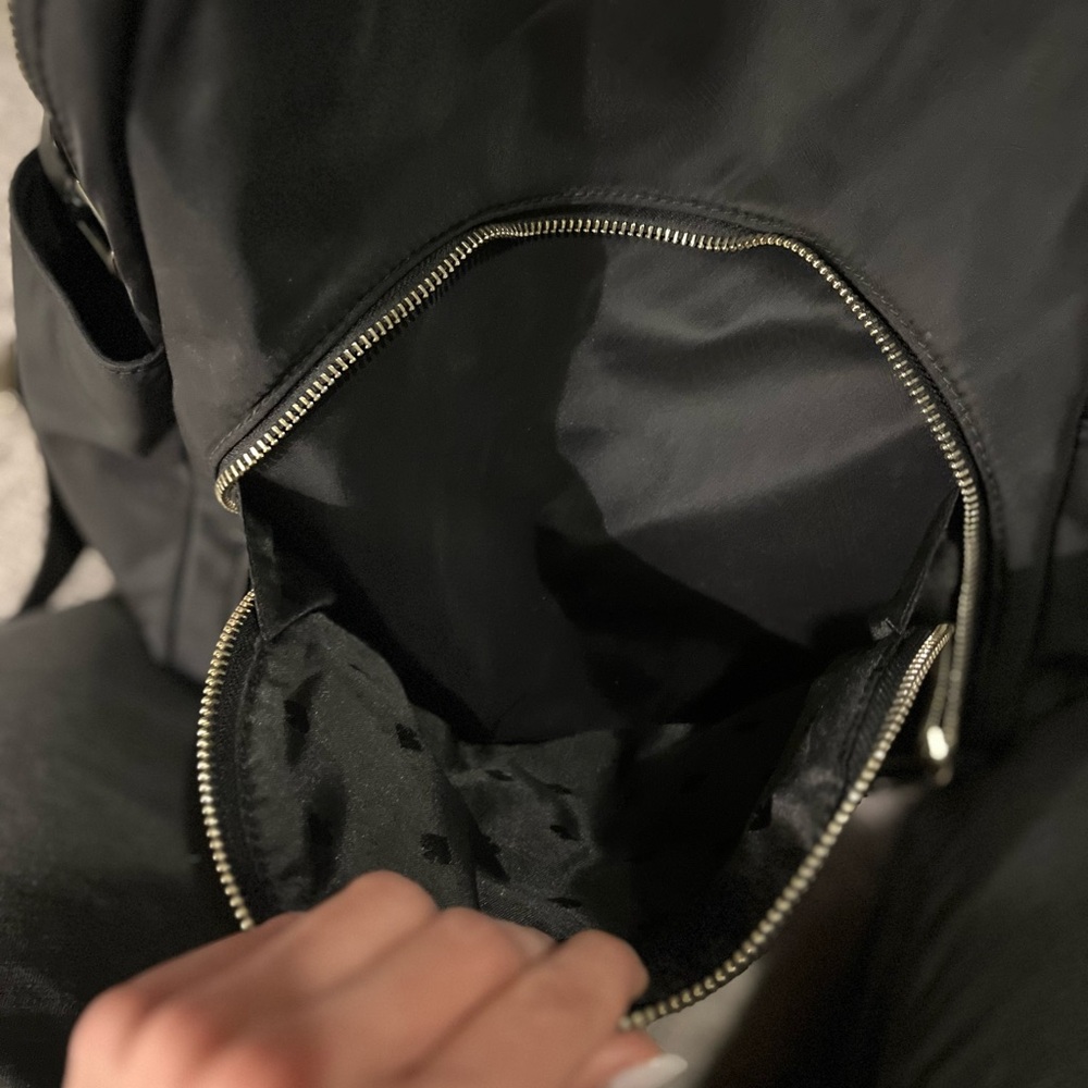 Used Kate spade backpack - Picture 2 of 3